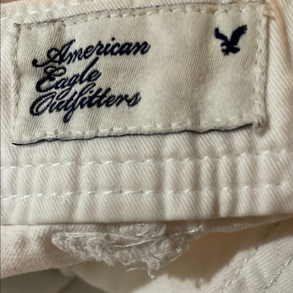 American Eagle White Cut Off Shorts - Picture 7 of 8